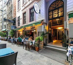 Exterior - Elmira Pera Hotel & - Special Class (İstanbul)