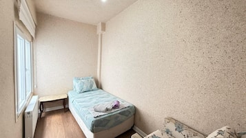 Family Condo, Balcony