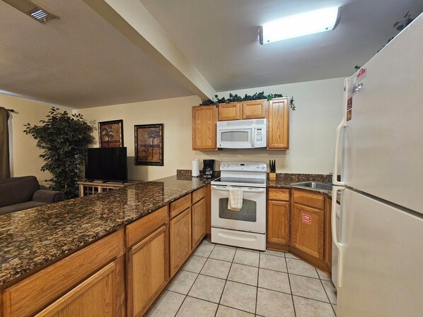 Mikrobølgeovn, ovn og oppvaskmaskin