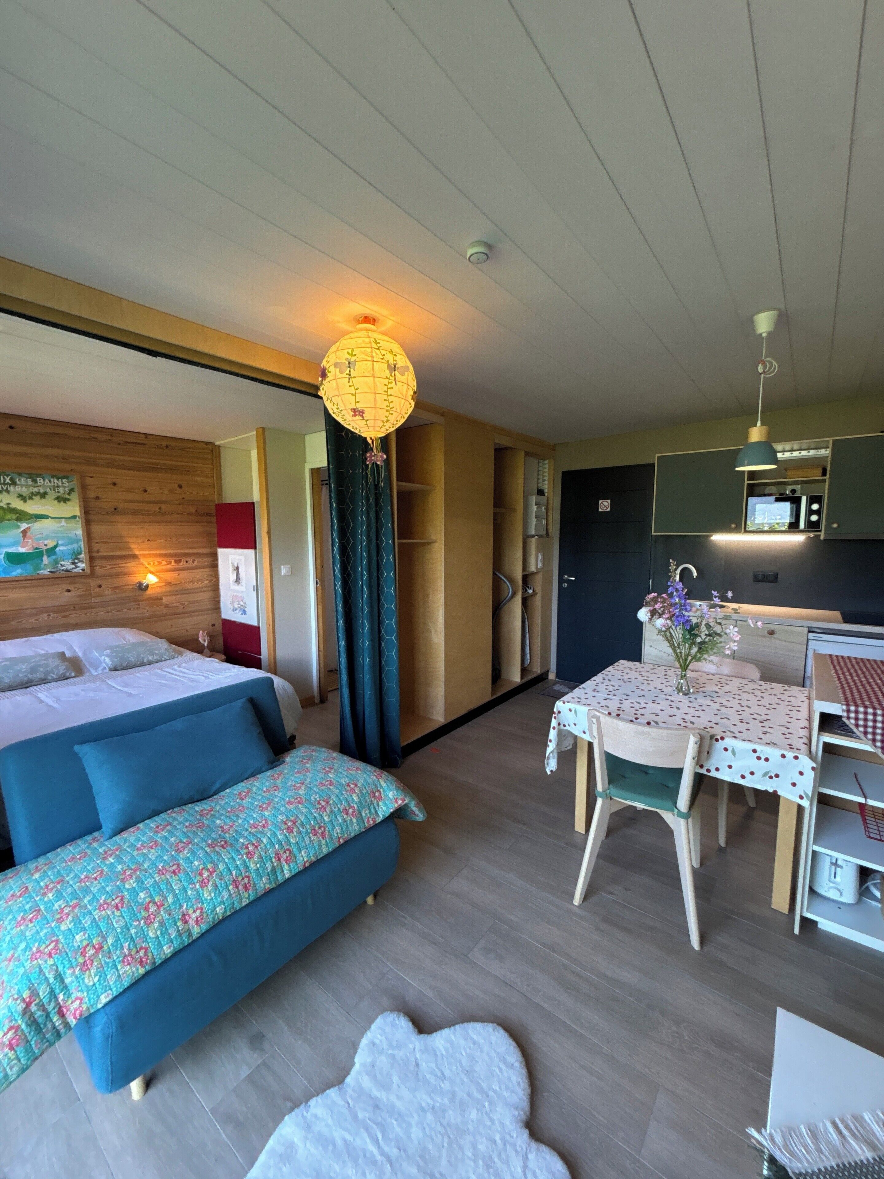 1 bedroom, iron/ironing board, WiFi