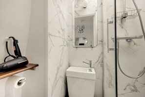 Standard Studio | Bathroom - 26ROSIERS (Paris)