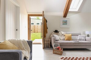 TV -    Caigemdar Barn (Cotesbach)