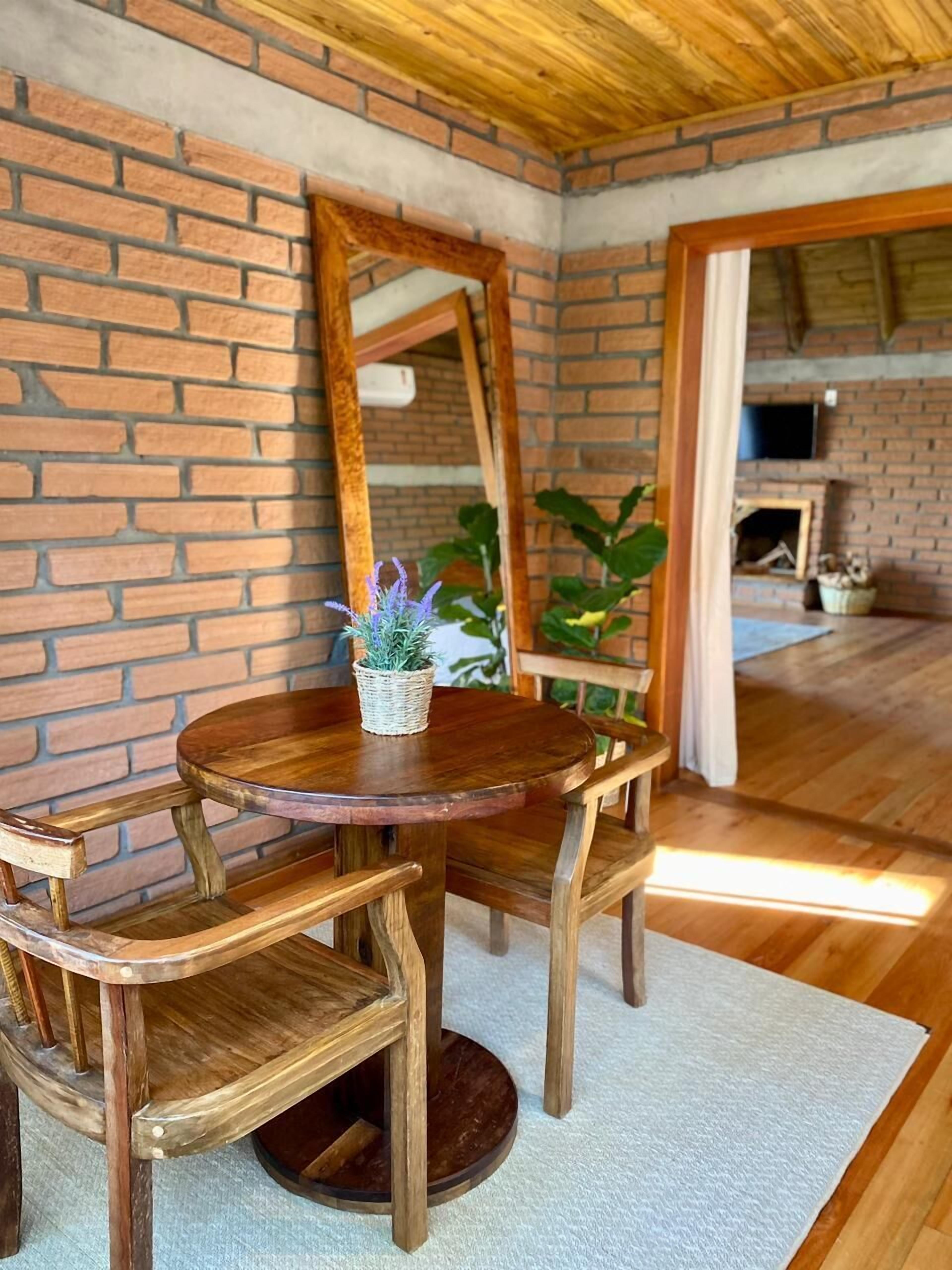 Xalet, vistes a la muntanya | Zona de menjador de l'habitació