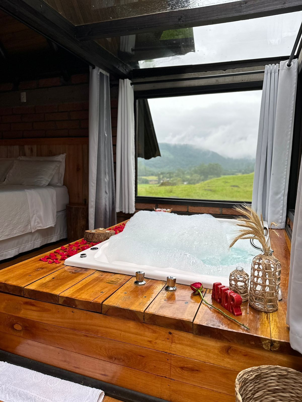 Executive Chalet, Mountain View | Free WiFi