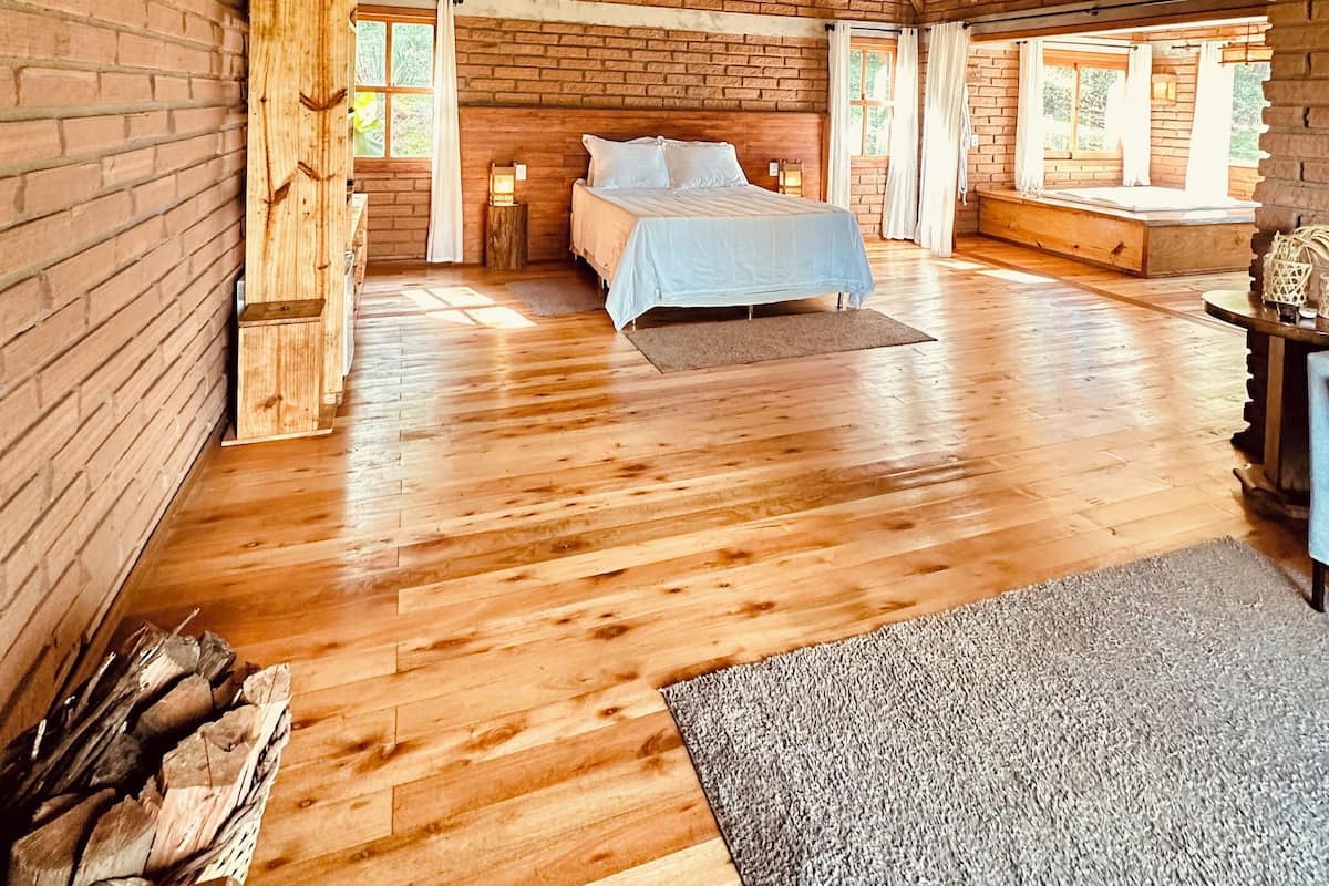 Executive Chalet, Mountain View | Free WiFi