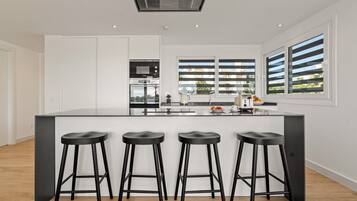 Frigorífic, microones, forn i rentaplats