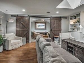 Smart TV, fireplace, video games, books