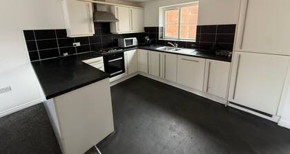 Charming Aylesbury Retreat With 4 Bedrooms