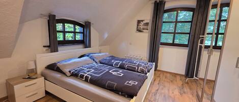 3 bedrooms, WiFi, bed sheets