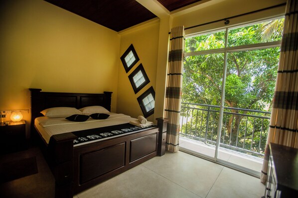 Single Room, Balcony, Garden View