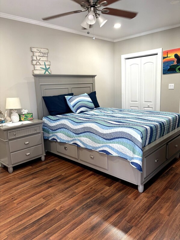 2 bedrooms, iron/ironing board, travel cot, free WiFi
