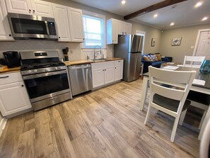 Fridge, microwave, oven, stovetop - The Seaside Dream (Seaside Heights)