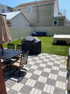 Outdoor dining - Seaside Fantasy (Seaside Heights)