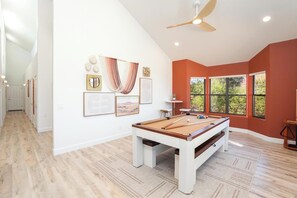 غرفة الألعاب