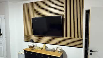 4 makuuhuonetta, silitysrauta/-lauta, internet, vuodevaatteet