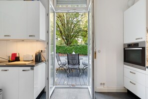 Kühlschrank, Ofen, Herdplatte, Geschirrspüler