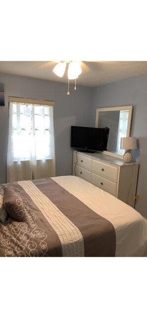 3 chambres, fer et planche Ă repasser, Wi-Fi, draps fournis