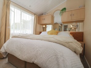 2 camere, con stile personalizzato, con arredamento individuale