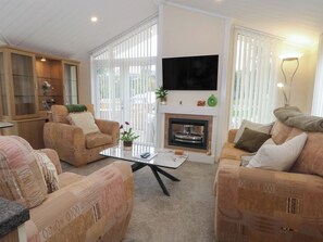 Living area - Labernum (Preston)