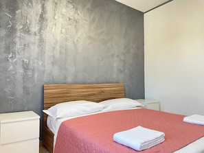Chambre Confort double, vue sur la ville | Accès au Wi-Fi (inclus)
