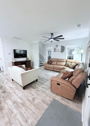 Smart TV, DVD player