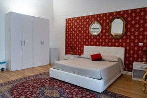 Verdunkelungsvorhänge, schallisolierte Zimmer, kostenloses WLAN