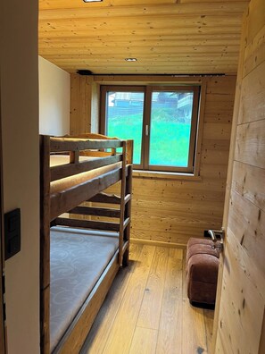 2 bedrooms, free WiFi