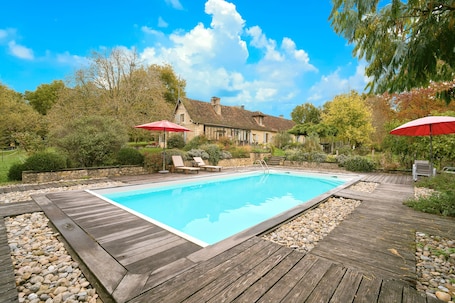 Pool. Loft Ôvebas at Domaine De L'ô
