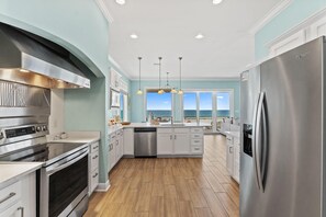 House, Multiple Beds (SeaNile) | Private kitchen - Seanile (Orange Beach)