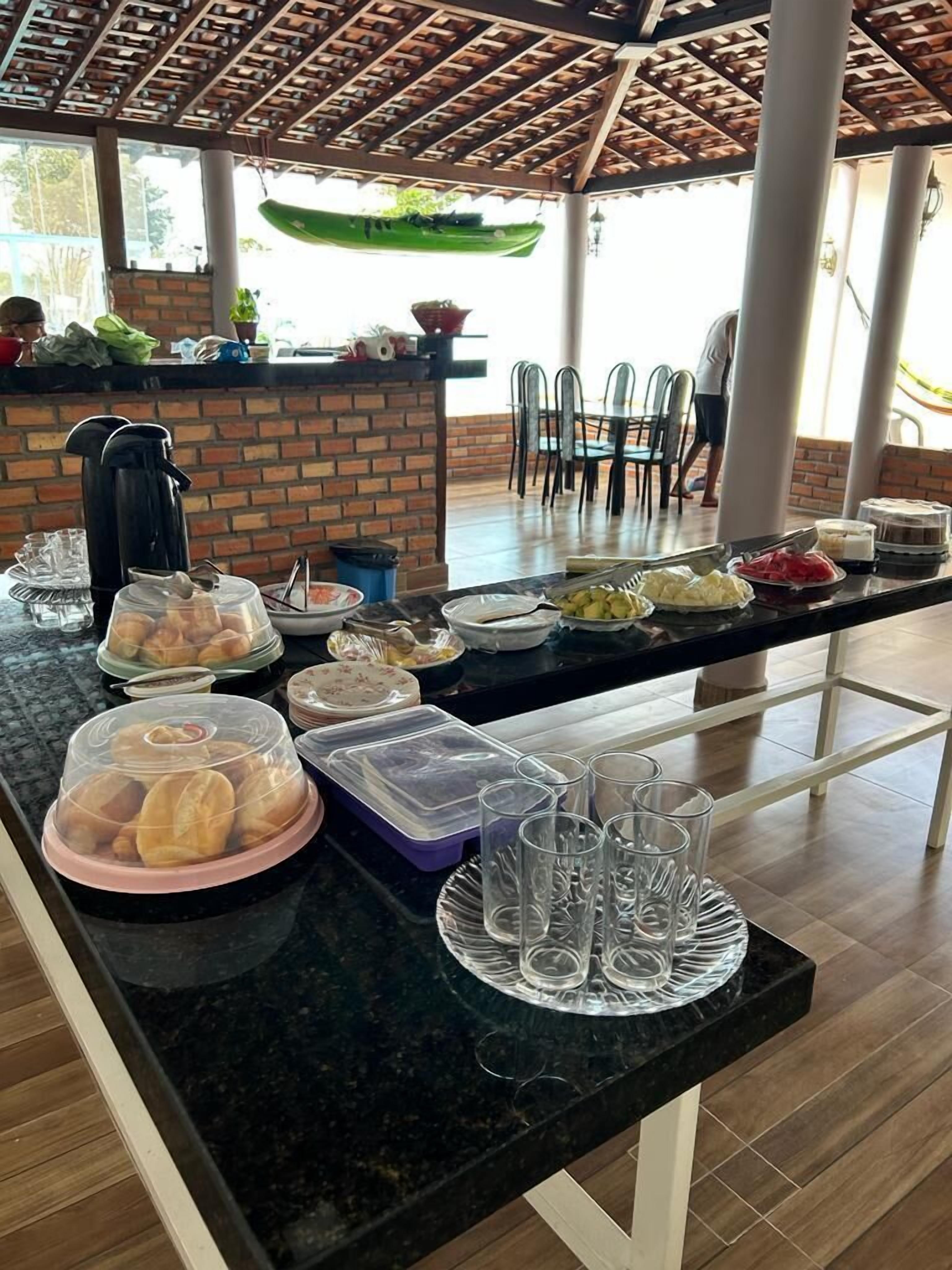 Sudah termasuk sarapan prasmanan setiap hari