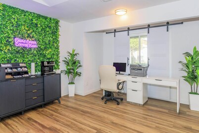  Landing Furnished Apartments - DeSoto