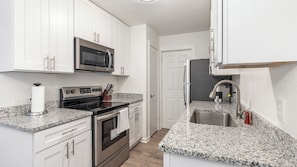 Apartment (1 Bedroom) | Private kitchen | Fridge, coffee/tea maker