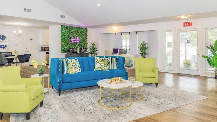 Landing Furnished Apartments - DeSoto