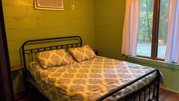 1 غرفة نوم وخدمة الإنترنت وملاءات أسرّة