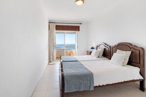 2 Schlafzimmer, Bügeleisen/Bügelbrett, Bettwäsche