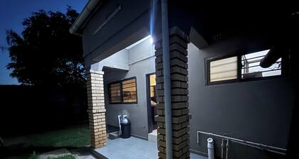 Spacious & Modern 3-bedroom Foxdale