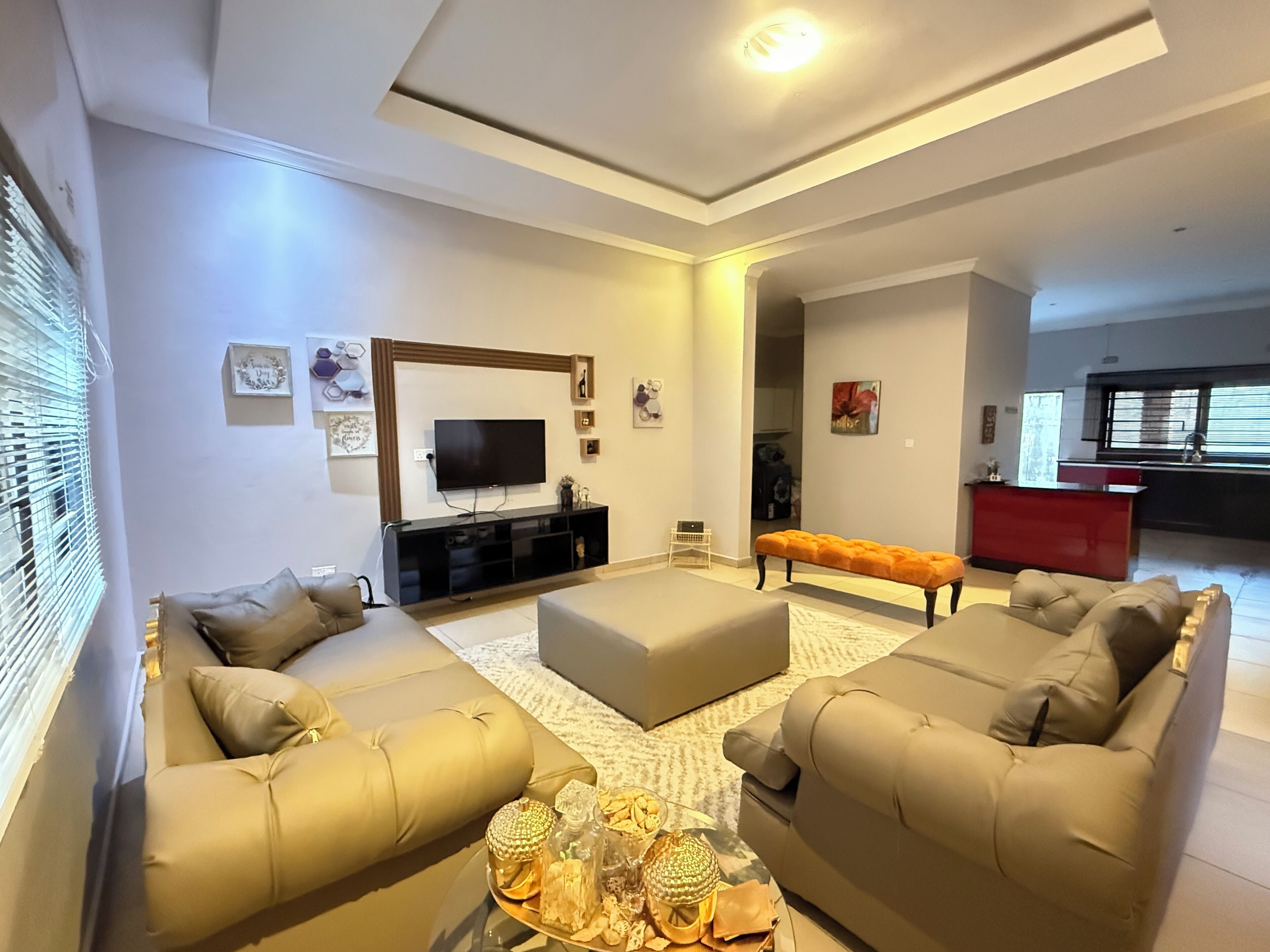 Apartment, 3 Bedrooms, Accessible, Smoking | Living room