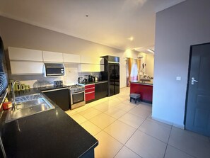 Apartment, 3 Bedrooms, Accessible, Smoking | Interior - Spacious & Modern 3-bedroom Foxdale (Lusaka)