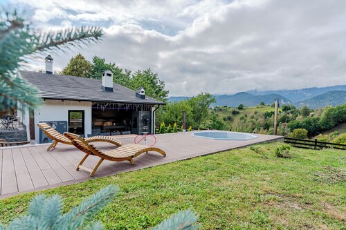 Westwand Villas - Casa de Vacanta cu 5 Dormitoare - Gratar/Terasa/Gradina