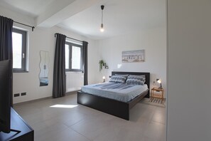 2 chambres, fer et planche à repasser, Wi-Fi gratuit, draps fournis