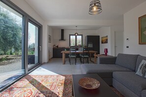 Interior - Villa Marulivo A stone's throw from the sea (Porto Empedocle)