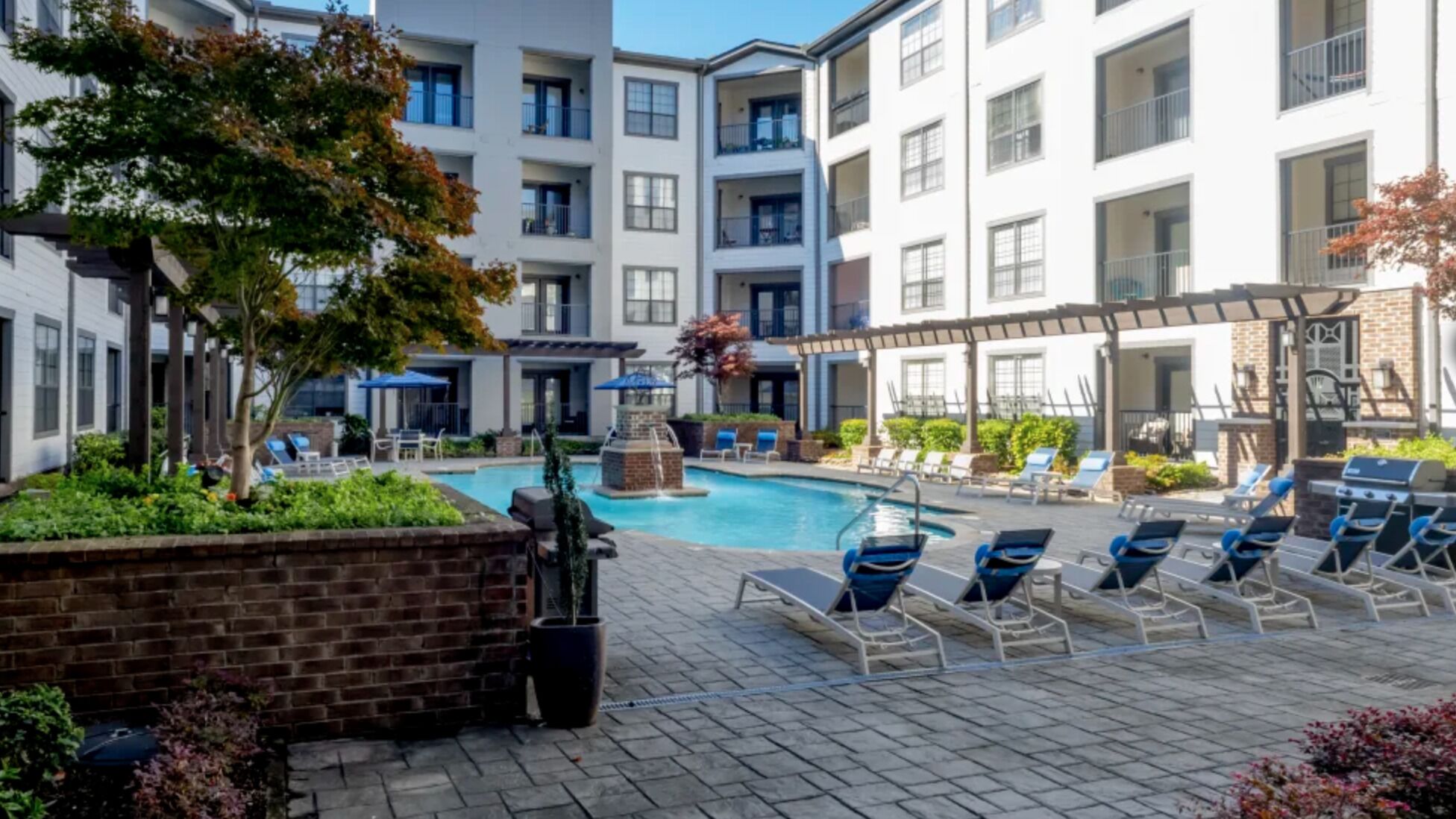Seasonal outdoor pool