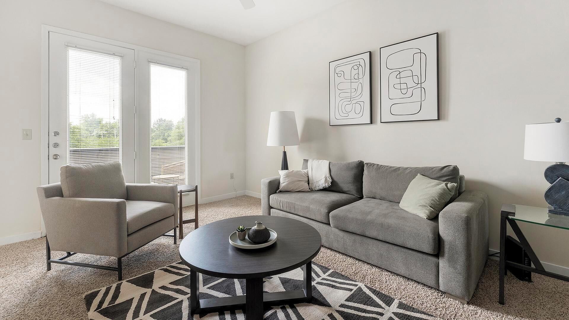 Apartment (2 Bedrooms) | Front of property