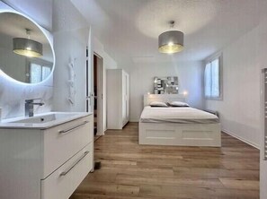 3 Schlafzimmer, Bügeleisen/Bügelbrett, WLAN