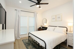 4 chambres, fer et planche à repasser, Wi-Fi, draps fournis