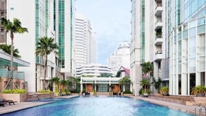 Outdoor pool - Fraser Residence Sudirman Jakarta (South Jakarta)