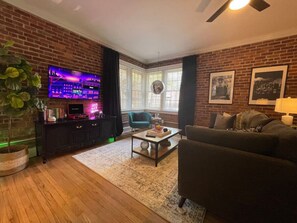 TV, fireplace, stereo