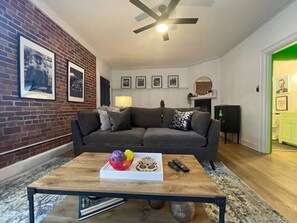 TV, peis og stereoanlegg