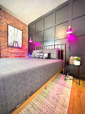 1 bedroom, desk, iron/ironing board, WiFi