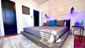 1 slaapkamer, een strijkplank/strijkijzer, wifi, beddengoed